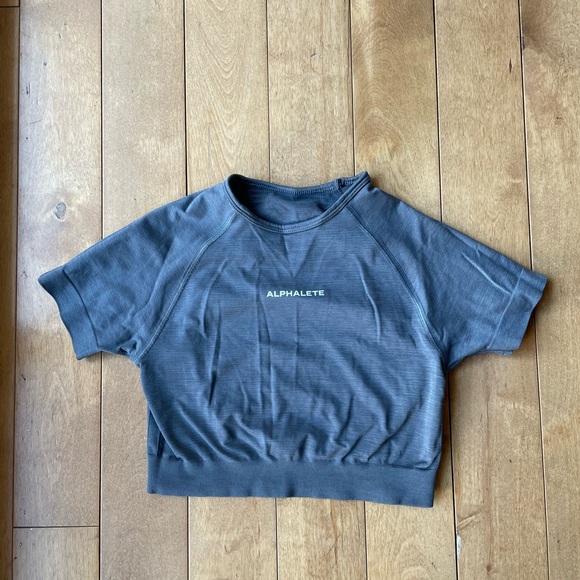 Alphalete ss crop top Titanium - Picture 1 of 2